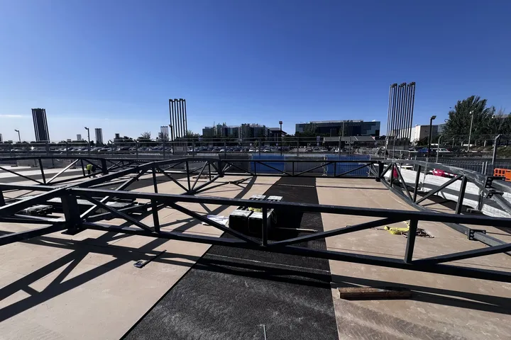 Pit Building F1